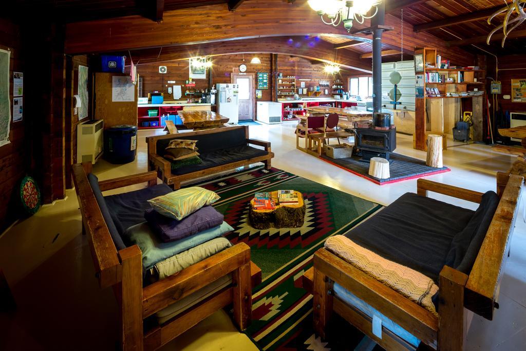 Hi Athabasca Falls - Hostel Jasper Esterno foto